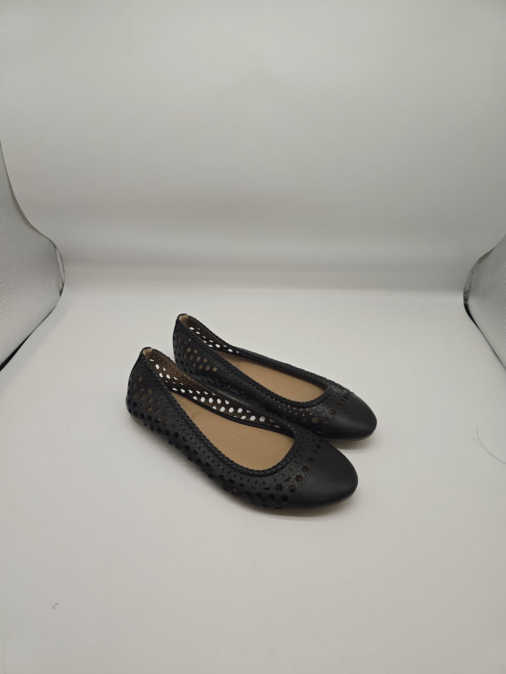 Report Brand Flats